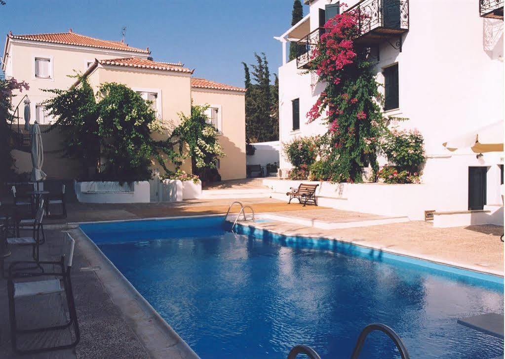 Spetses Retreat Accommodation Esterno foto