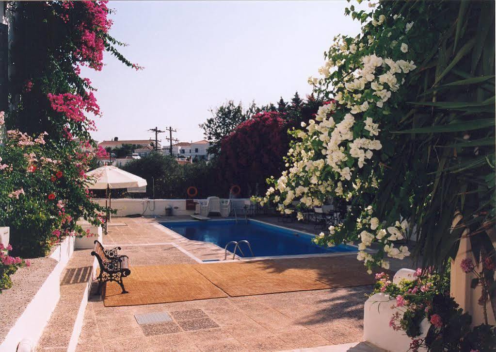 Spetses Retreat Accommodation Esterno foto